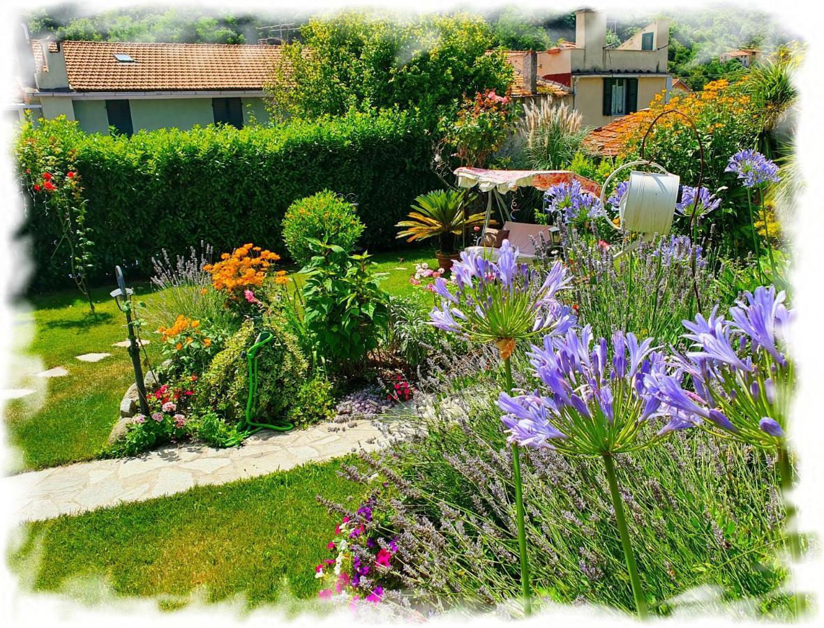 Casa Vacanze Family Albisola Superiore Exterior foto