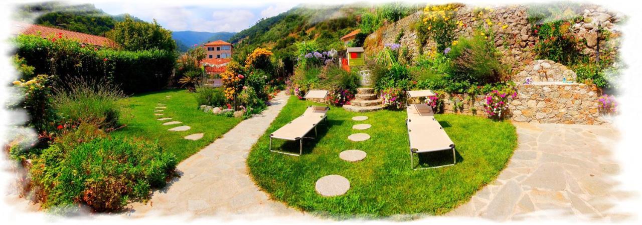 Casa Vacanze Family Albisola Superiore Exterior foto
