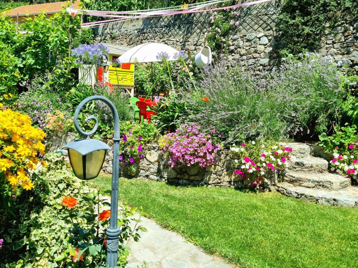 Casa Vacanze Family Albisola Superiore Exterior foto