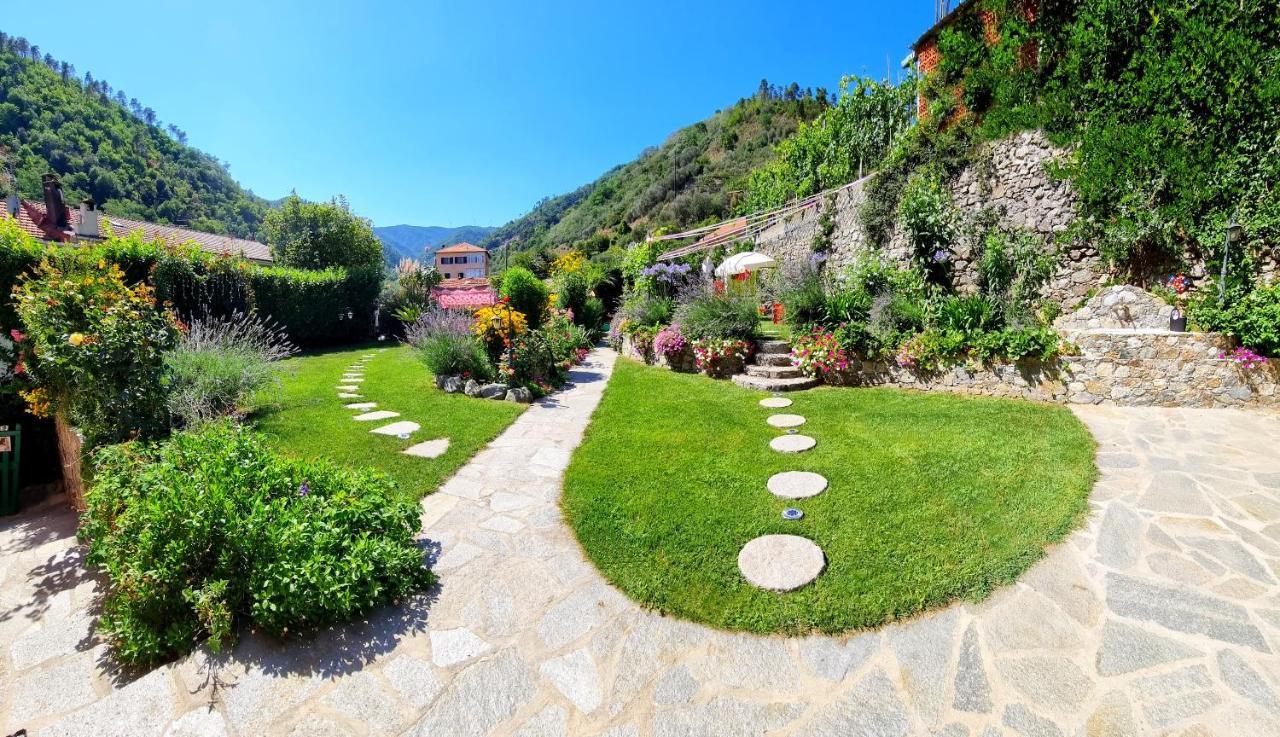 Casa Vacanze Family Albisola Superiore Exterior foto
